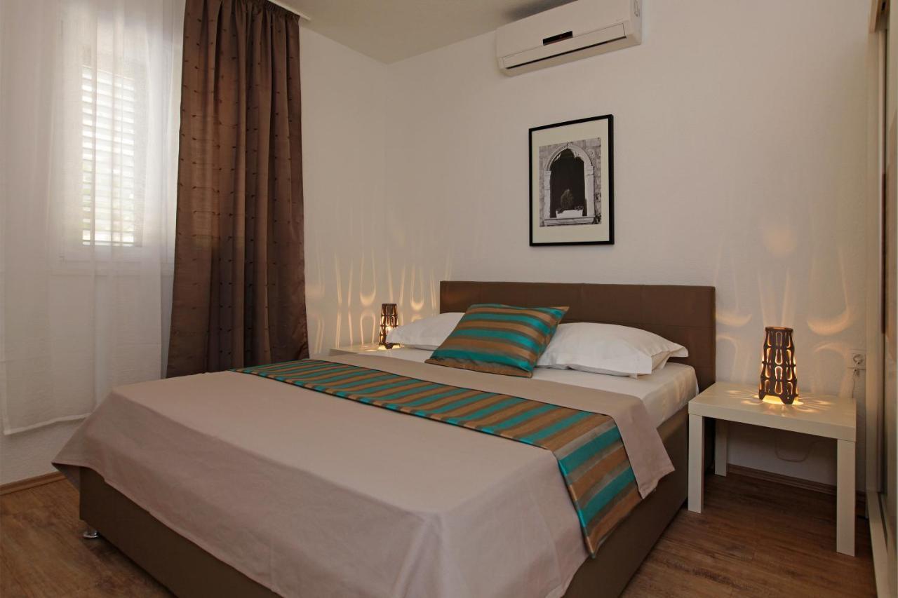 Iris Apartments Bol (Adults Only) Экстерьер фото