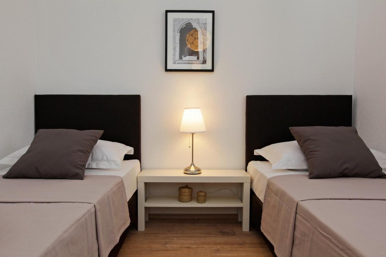 Iris Apartments Bol (Adults Only) Экстерьер фото
