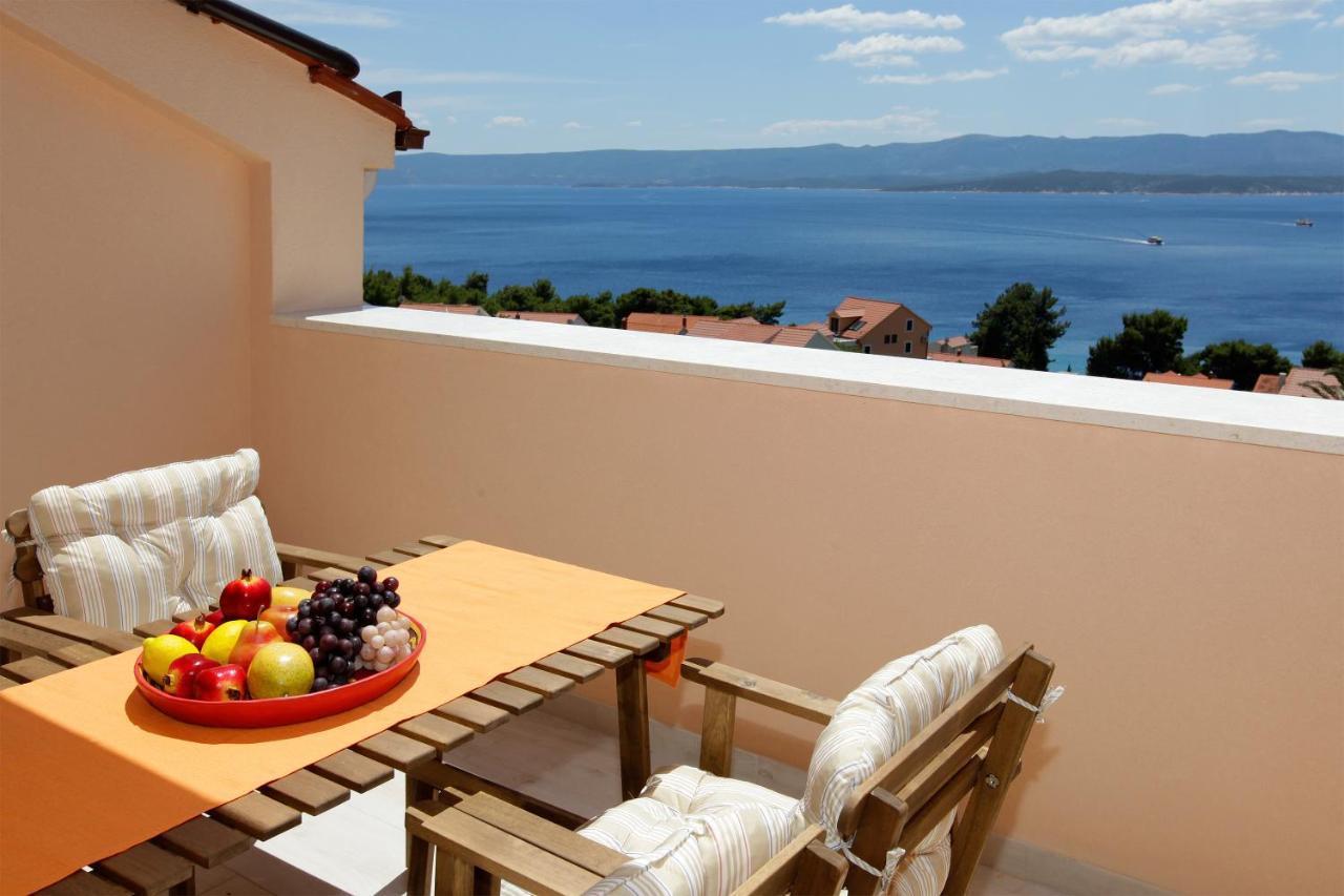 Iris Apartments Bol (Adults Only) Экстерьер фото