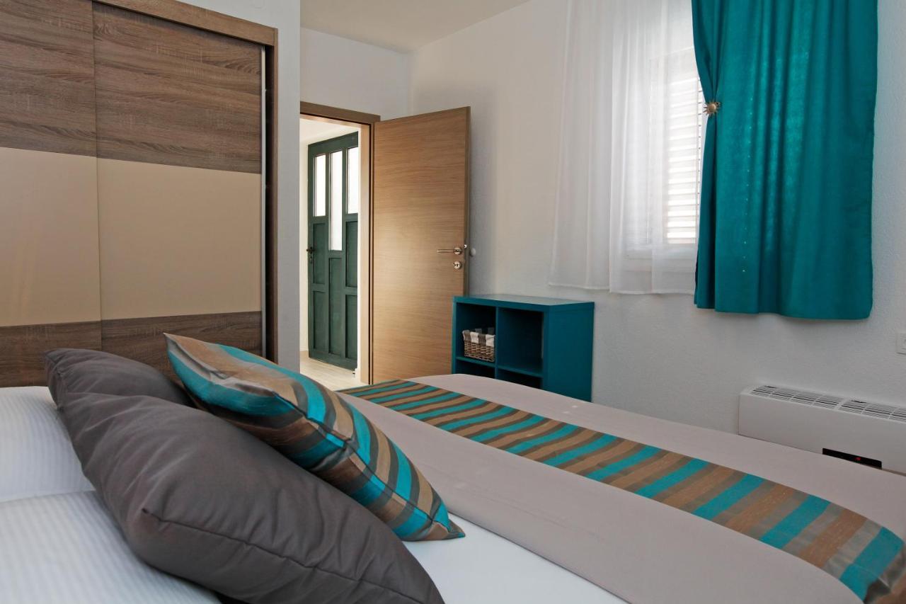 Iris Apartments Bol (Adults Only) Экстерьер фото