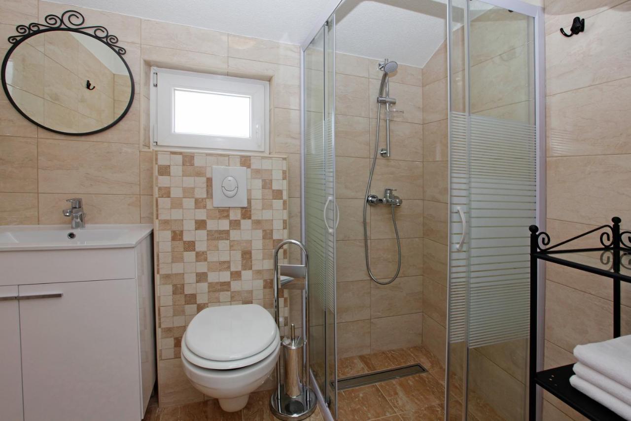 Iris Apartments Bol (Adults Only) Экстерьер фото